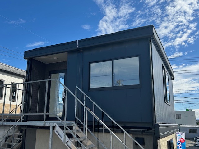 【在庫品】ナガワ製★2連棟★8坪ハウス 商品詳細：8坪 ネイビーブラウン | 株式会社ナガワ